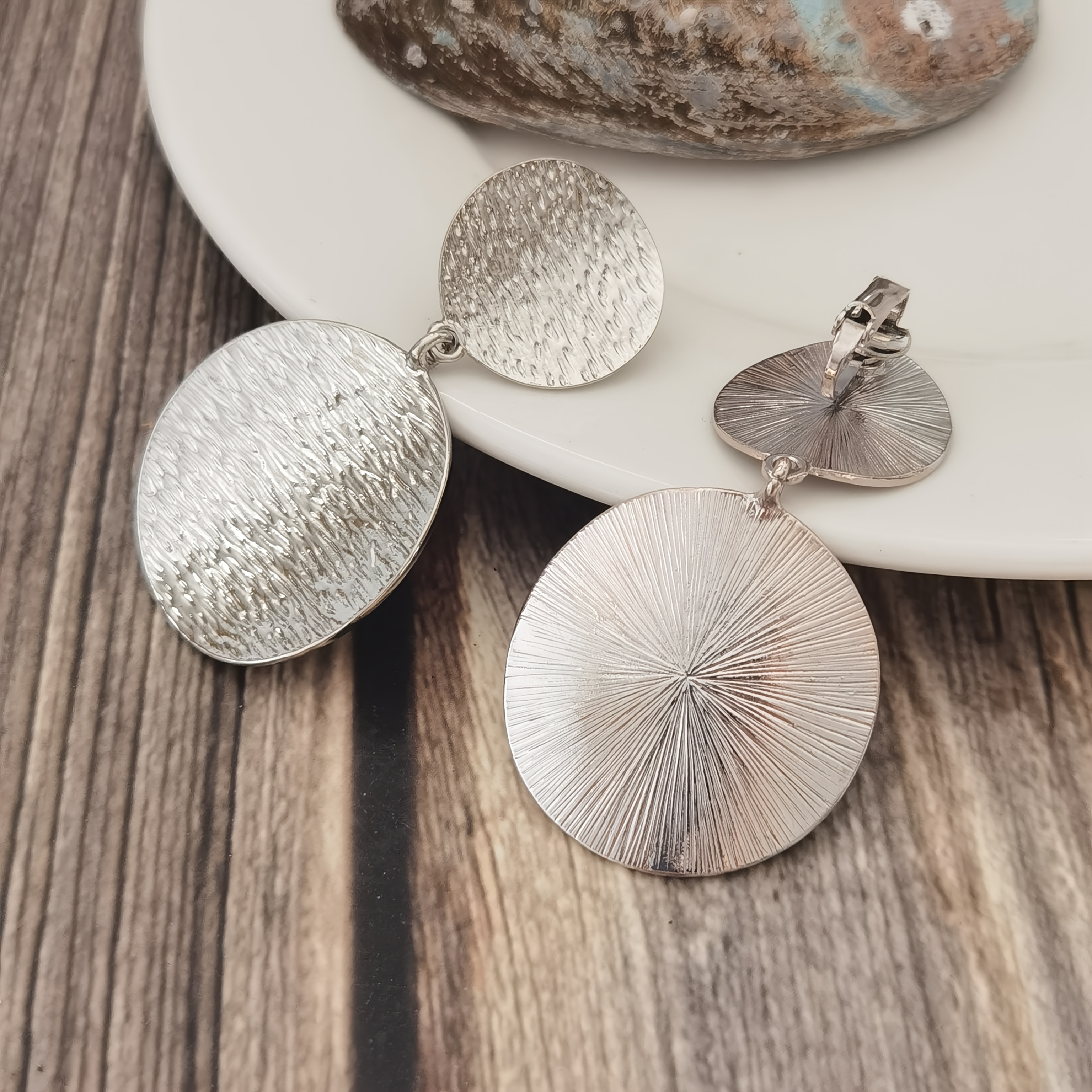 Round Pendant Geometric Clip-On Earrings, Trendy Design